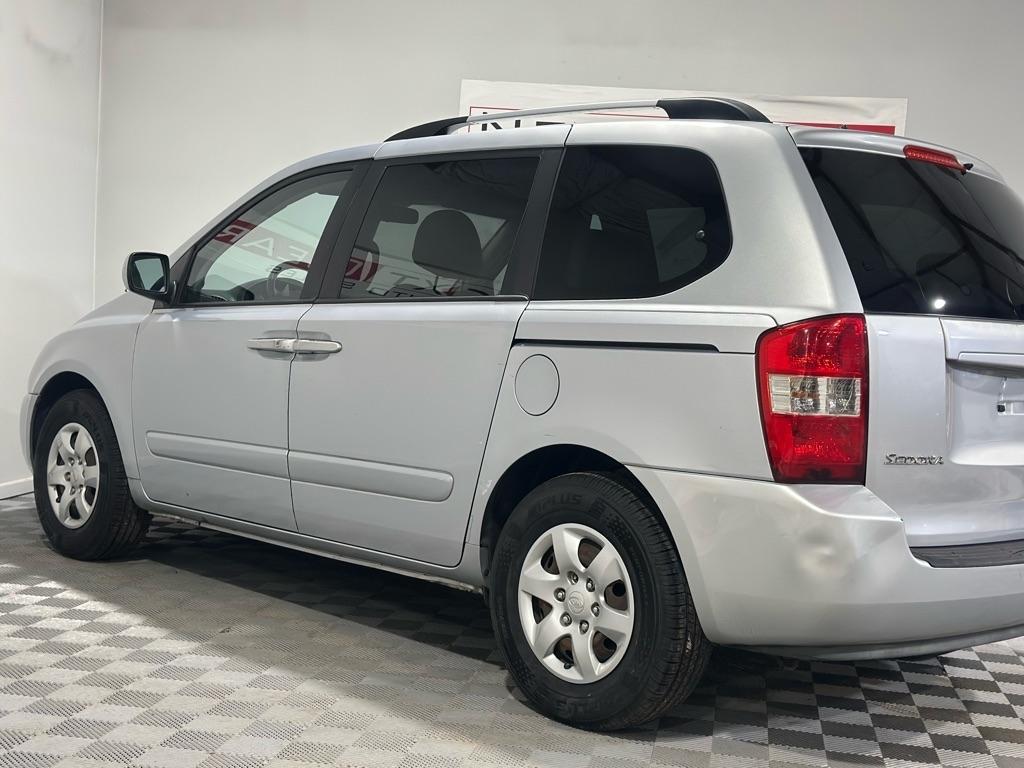 Kia Sedona Base SWB 2009