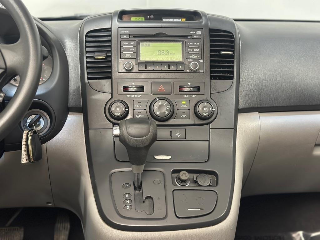 Kia Sedona Base SWB 2009