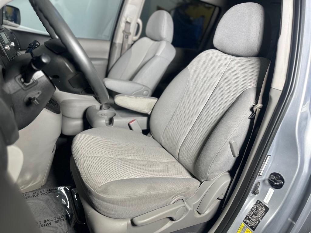 Kia Sedona Base SWB 2009