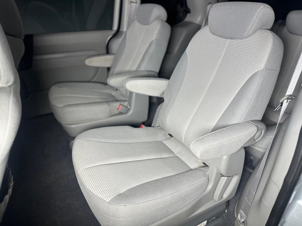 Kia Sedona Base SWB 2009