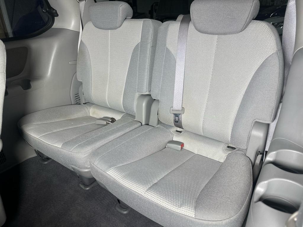 Kia Sedona Base SWB 2009