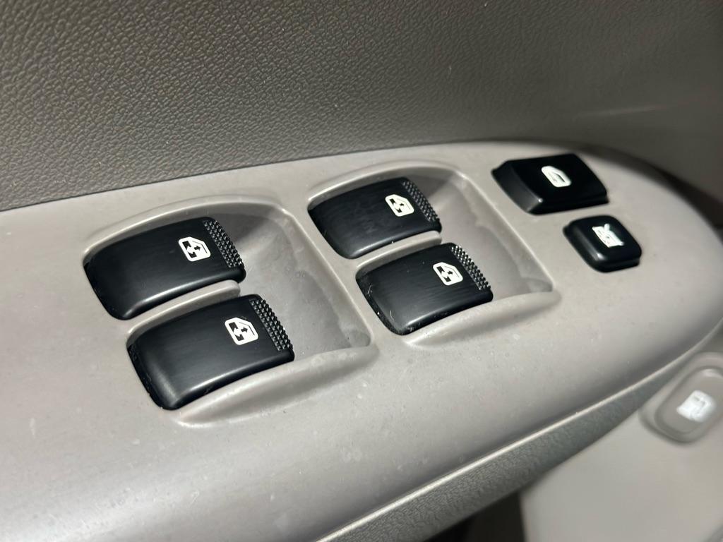 Kia Sedona Base SWB 2009