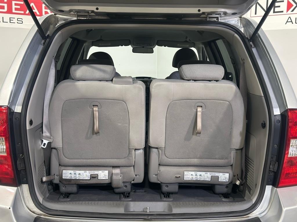 Kia Sedona Base SWB 2009