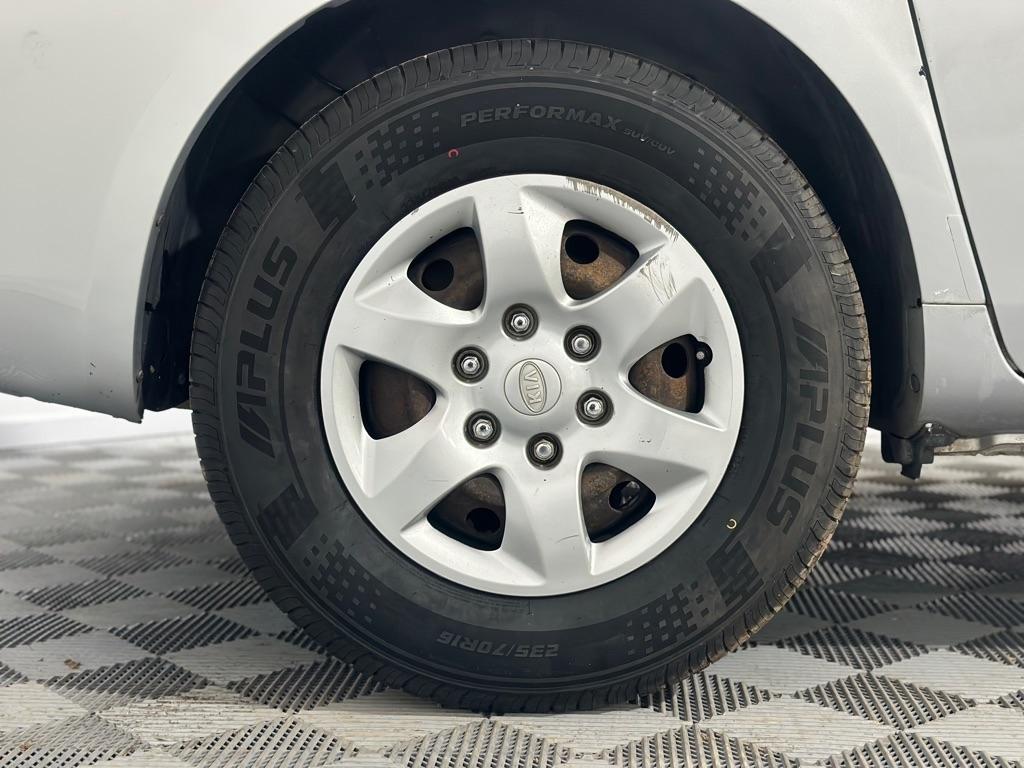 Kia Sedona Base SWB 2009