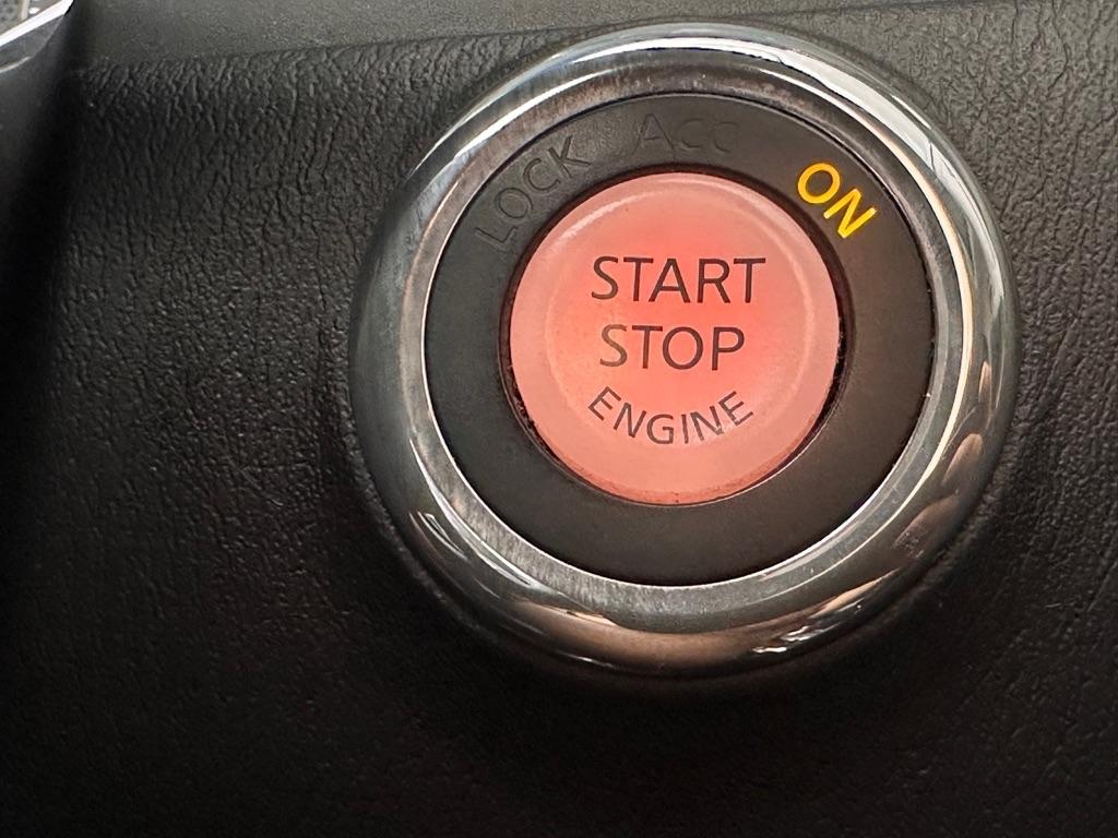 Nissan Armada Platinum 2WD 2017