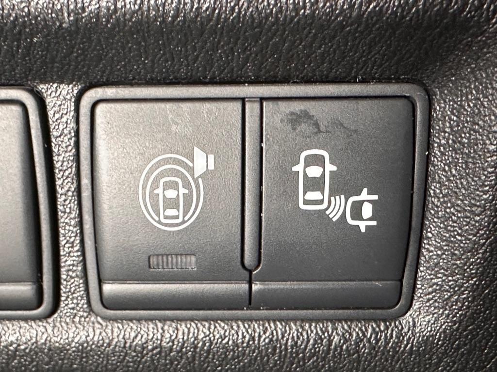 Nissan Armada Platinum 2WD 2017