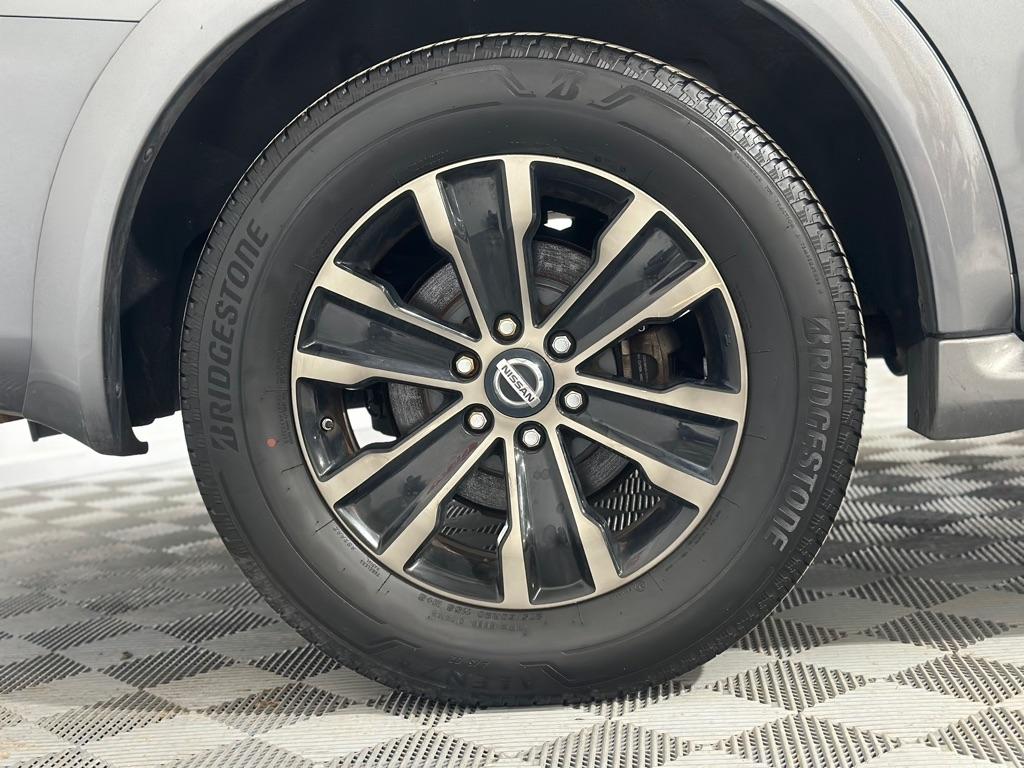 Nissan Armada Platinum 2WD 2017