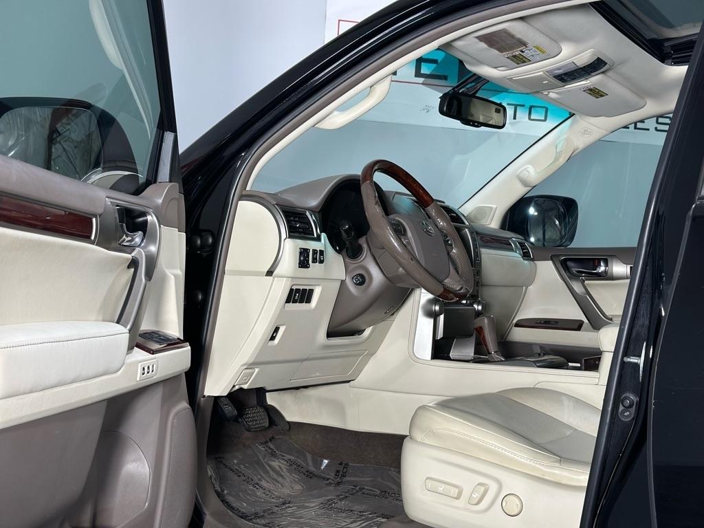 Lexus GX 460 Sport Utility 2010