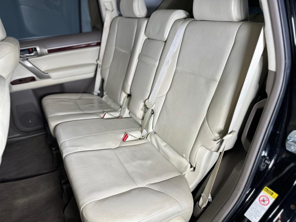 Lexus GX 460 Sport Utility 2010