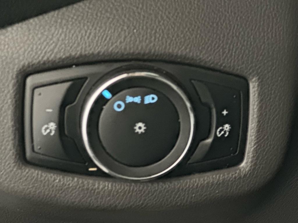 Ford Transit Connect Cargo Van XL SWB w/Rear Liftgate 2016