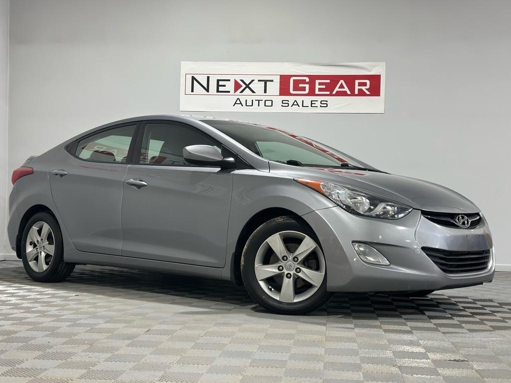 Hyundai Elantra GLS M/T 2013