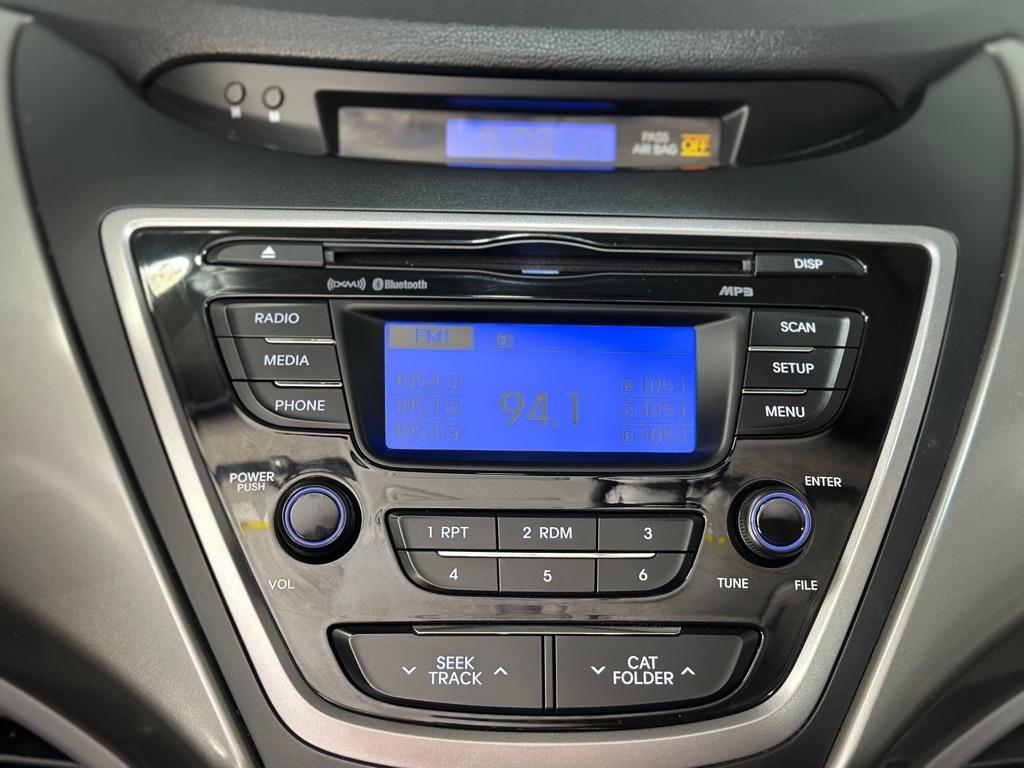 Hyundai Elantra GLS M/T 2013