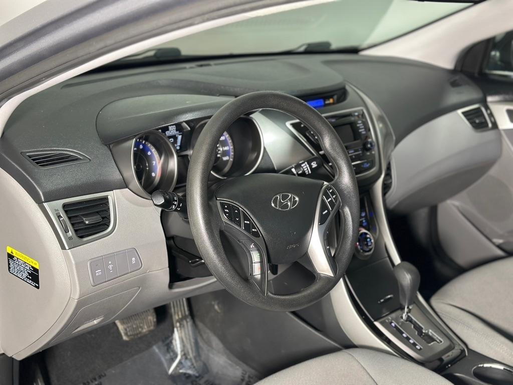 Hyundai Elantra GLS M/T 2013