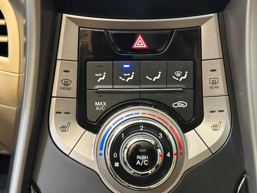 Hyundai Elantra GLS M/T 2013