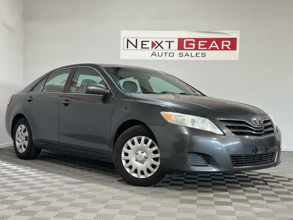 Toyota Camry SE 6-Spd MT 2010