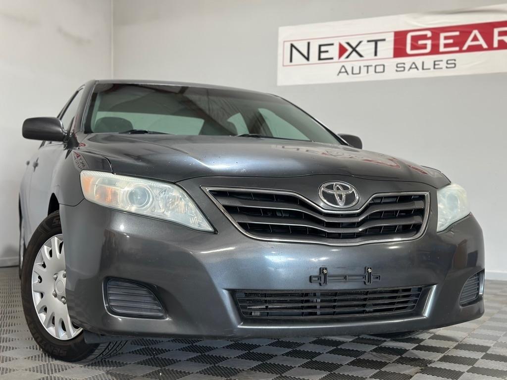 Toyota Camry SE 6-Spd MT 2010