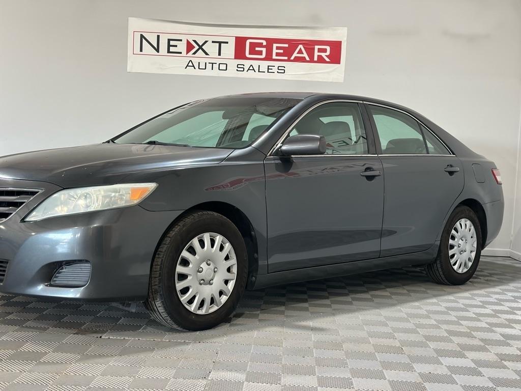 Toyota Camry SE 6-Spd MT 2010