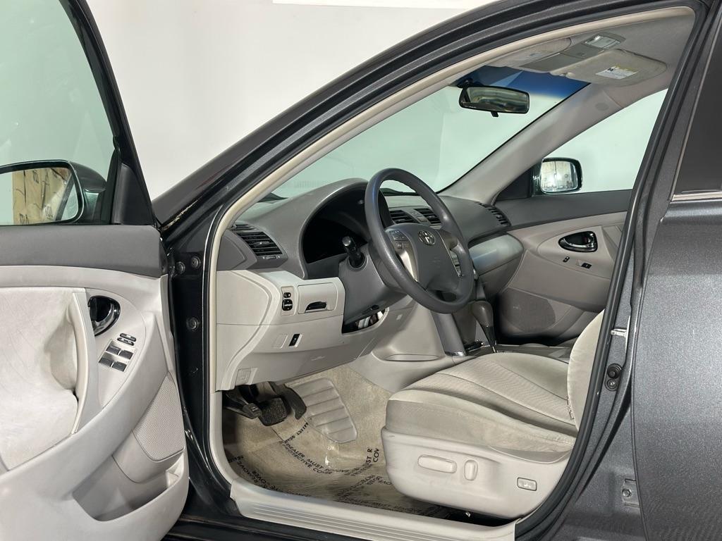 Toyota Camry SE 6-Spd MT 2010