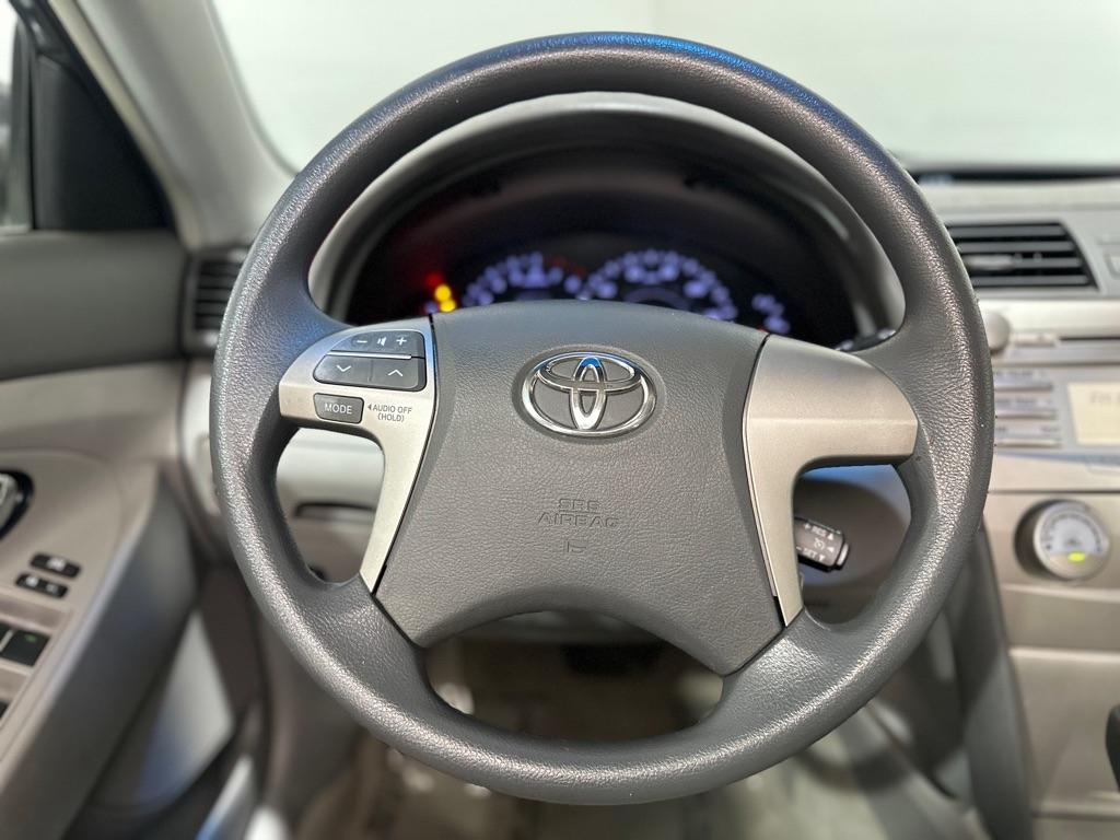 Toyota Camry SE 6-Spd MT 2010