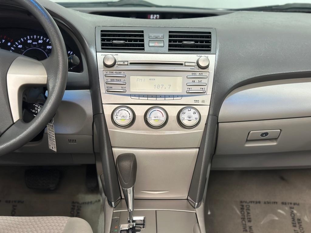 Toyota Camry SE 6-Spd MT 2010