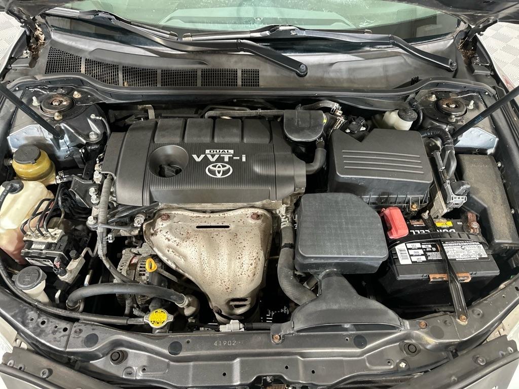 Toyota Camry SE 6-Spd MT 2010