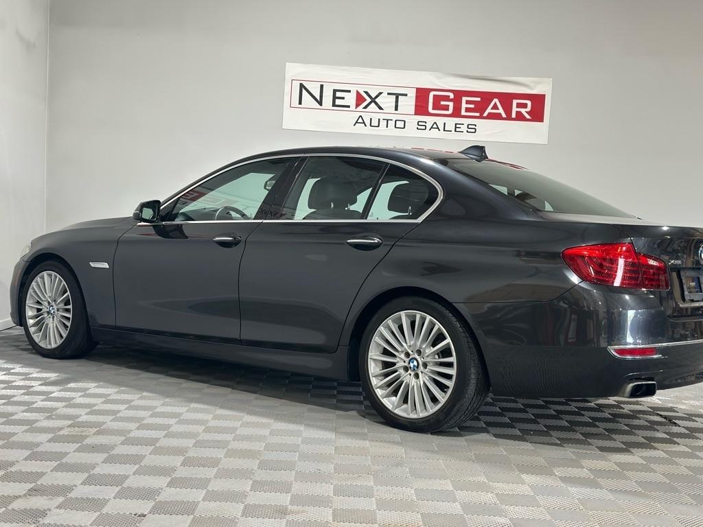 BMW 5-Series 550i xDrive 2014