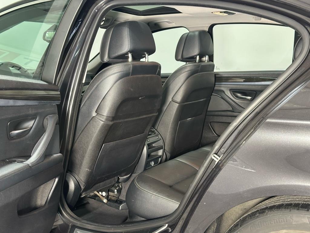 BMW 5-Series 550i xDrive 2014