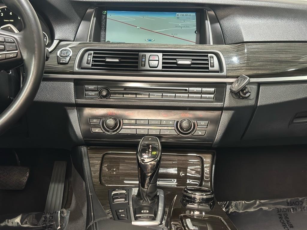 BMW 5-Series 550i xDrive 2014