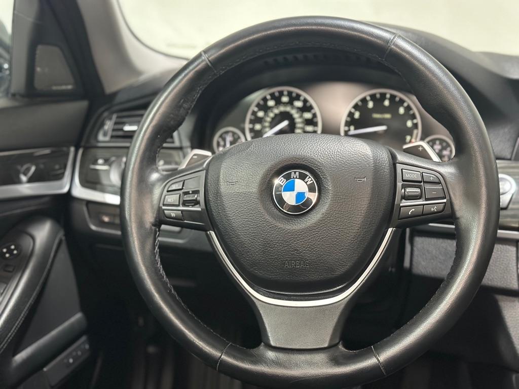 BMW 5-Series 550i xDrive 2014