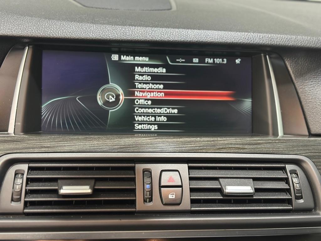 BMW 5-Series 550i xDrive 2014