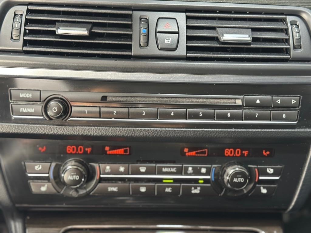 BMW 5-Series 550i xDrive 2014