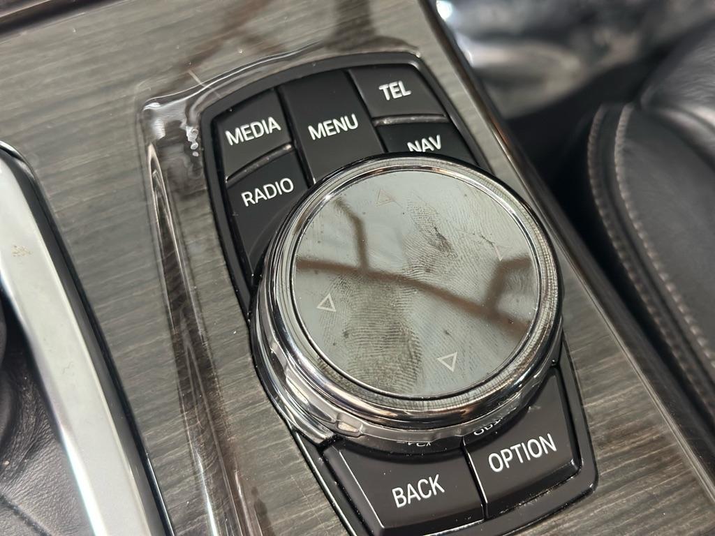 BMW 5-Series 550i xDrive 2014