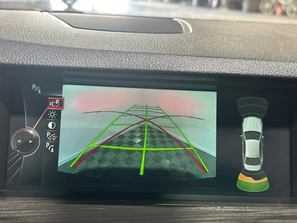 BMW 5-Series 550i xDrive 2014