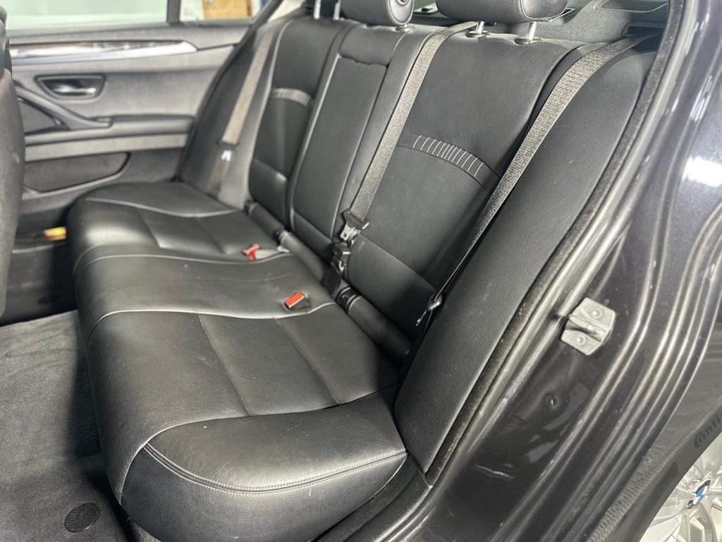 BMW 5-Series 550i xDrive 2014