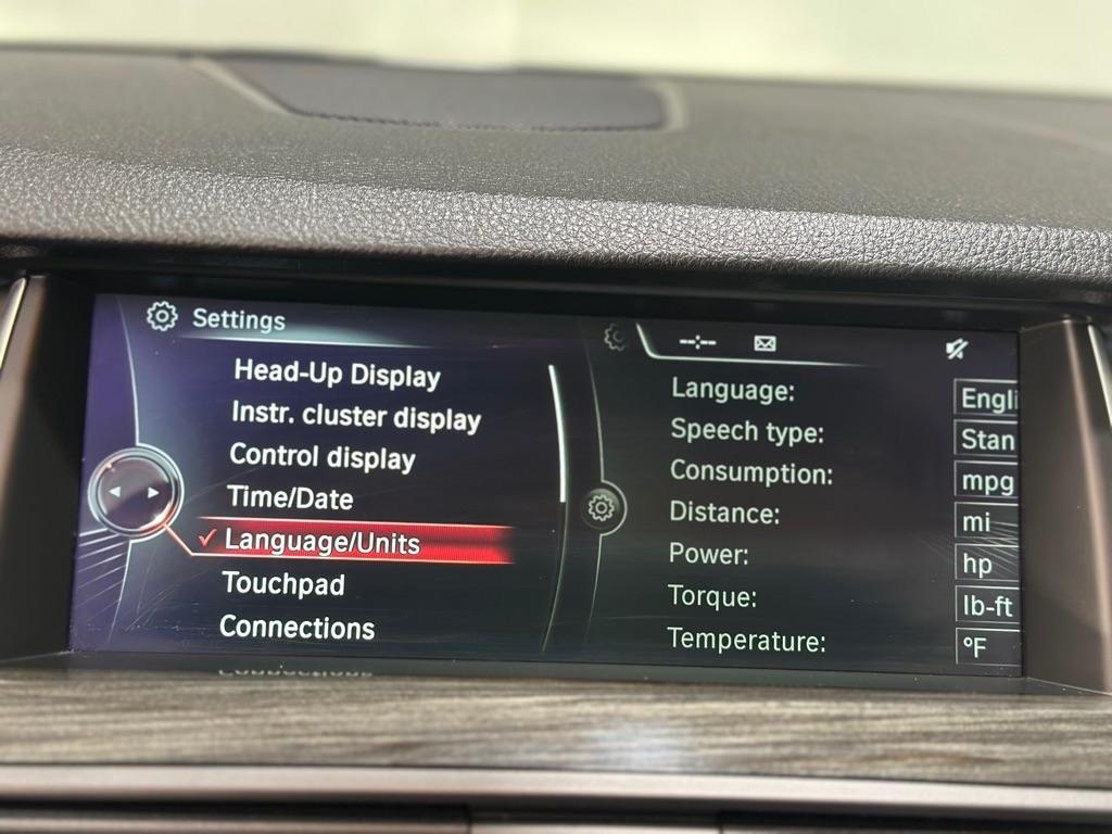 BMW 5-Series 550i xDrive 2014