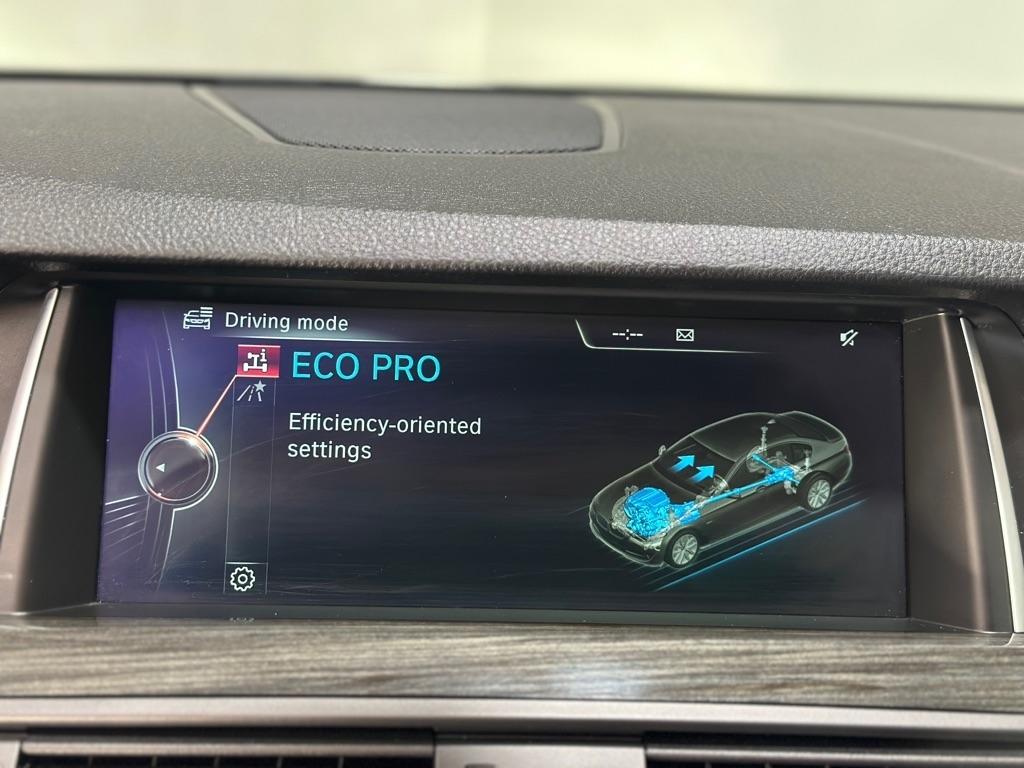 BMW 5-Series 550i xDrive 2014