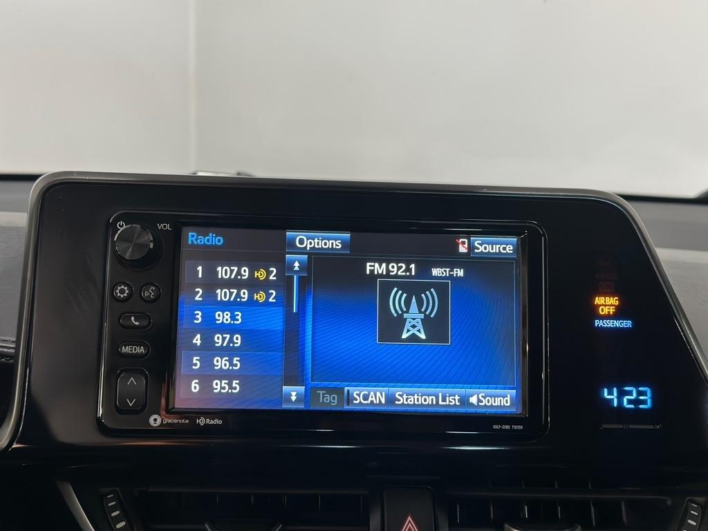 Toyota C-HR XLE 2018