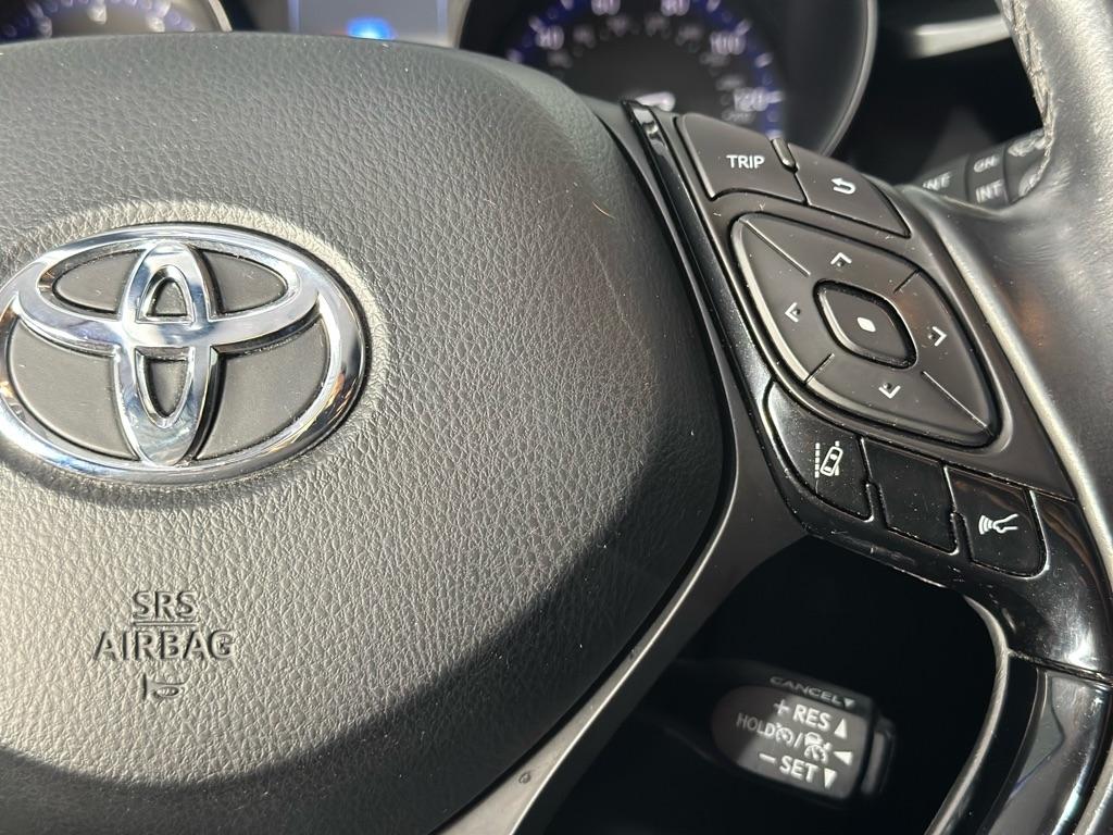 Toyota C-HR XLE 2018