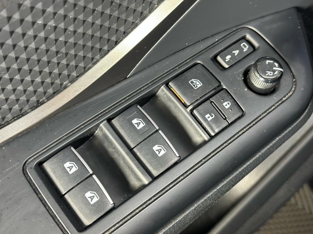 Toyota C-HR XLE 2018