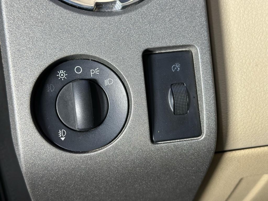 Ford F-250 SD XL Crew Cab 4WD 2008