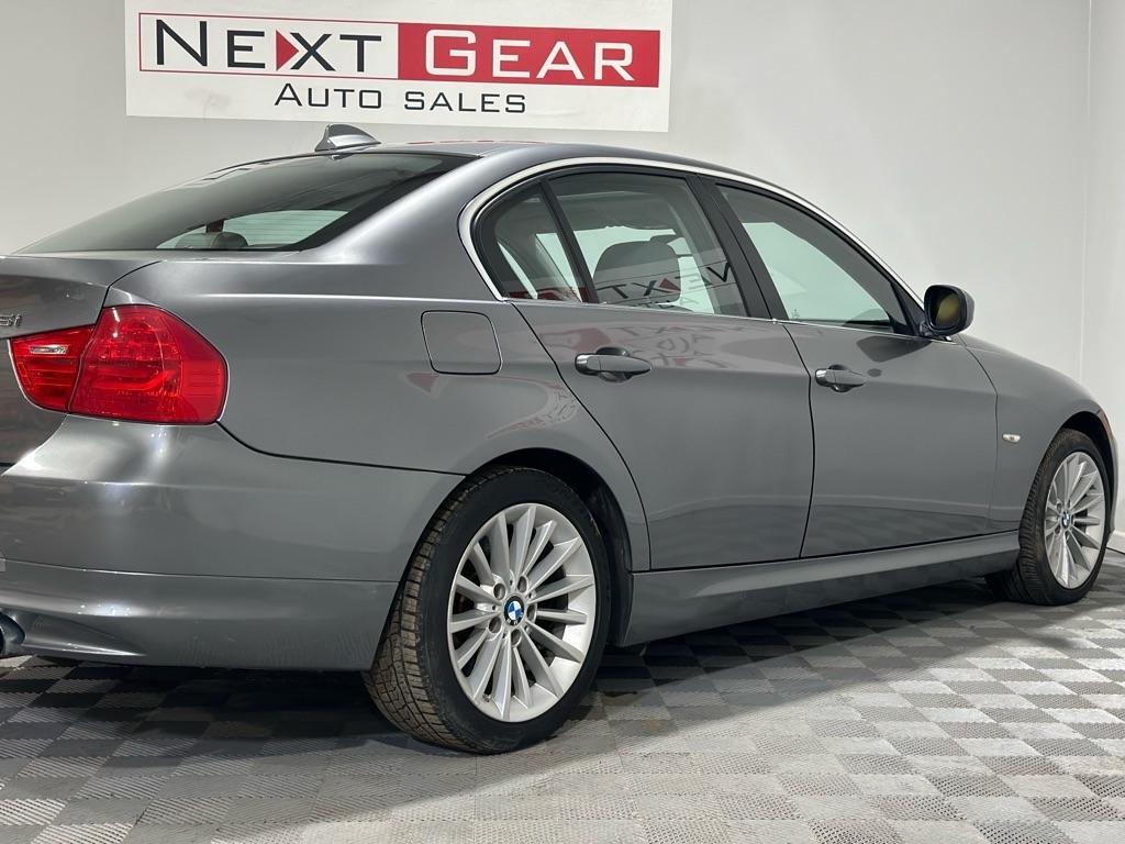 BMW 3-Series 335i 2011
