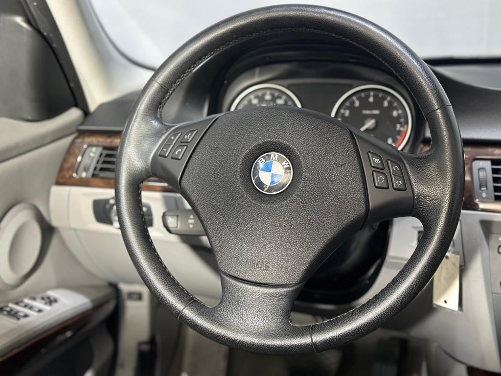 BMW 3-Series 335i 2011