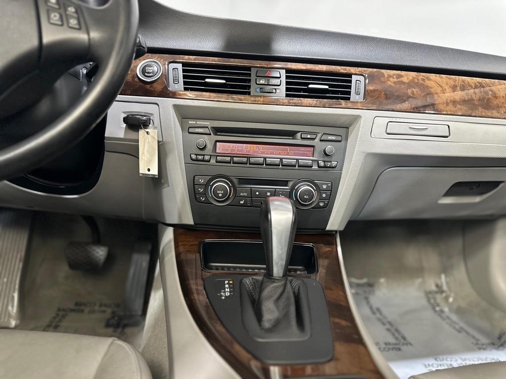 BMW 3-Series 335i 2011