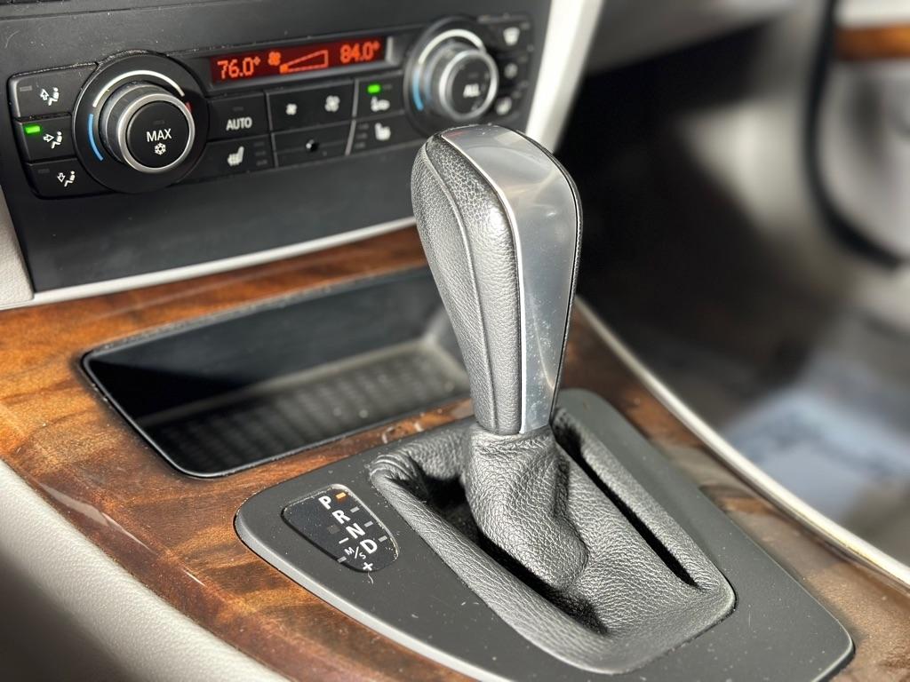 BMW 3-Series 335i 2011