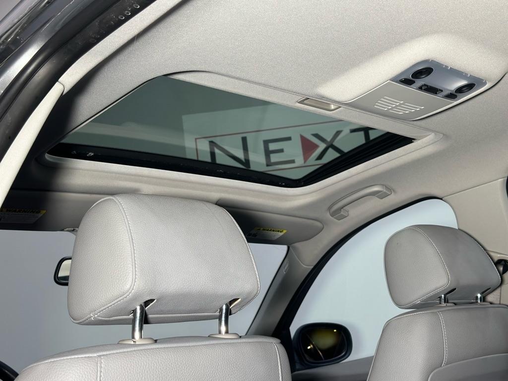 BMW 3-Series 335i 2011