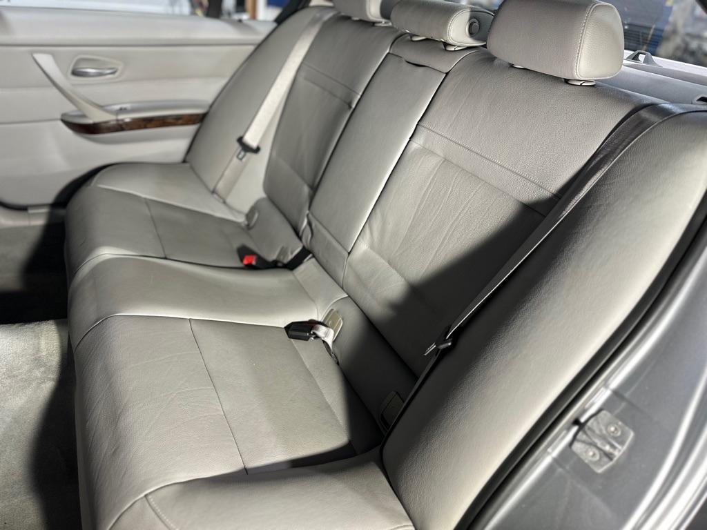 BMW 3-Series 335i 2011