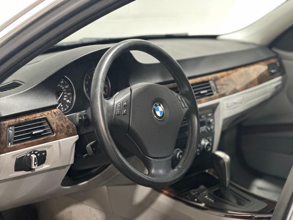 BMW 3-Series 335i 2011