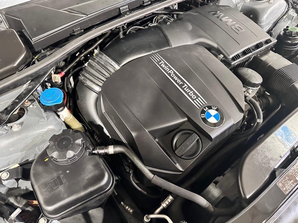 BMW 3-Series 335i 2011