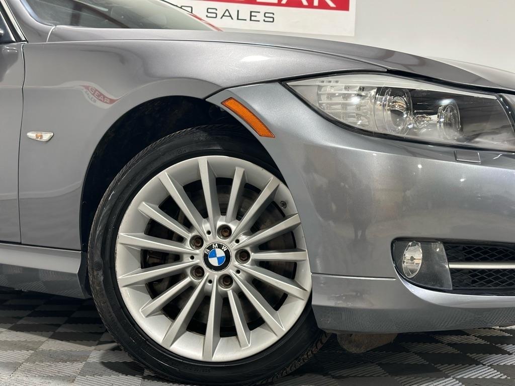 BMW 3-Series 335i 2011