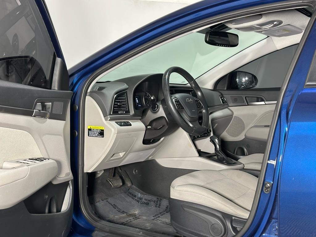 Hyundai Elantra Value Edition 6A 2018